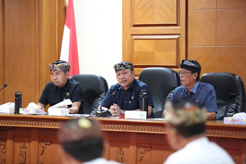 Raker Komisi I DPRD Badung Raker Undang 11 OPD Bahas LKPJ Bupati Adi