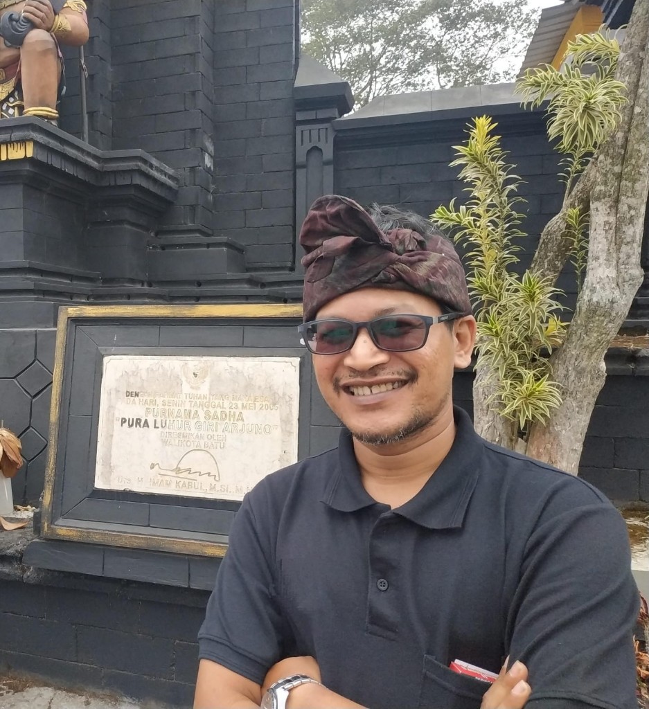 Indahnya Berdoa di Pura Santi Kawitan I Ratu Ngurah Agung Pasek Pasek Bandesa Panca Sanak Sapta Murti Tanpa Sampah Plastik