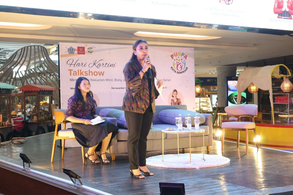 Dokumentasi dari - Talk Show Hari Kartini, Ny. Kristi Arya Wibawa Ingatkan Pentingnya Menjaga Keseimbangan Hidup Dengan Menerapkan Gaya Hidup Sehat