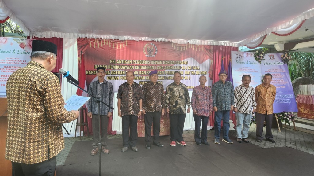 Dokumentasi dari - Kecuali Klungkung, DHC Angkatan 45 Se-Bali Dilantik di Markas LVRI (Ketua DHD Bali Bagus Ngurah Rai Kukuhkan Pengurus, IGB Saputra 96 Tahun Serahkan Penghargaan JSN'45) 