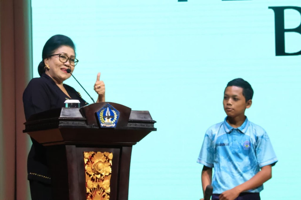 Putri Koster Ajak Kaum Perempuan Teladani Semangat Kartini, Perbaiki Tata Kelola Sampah