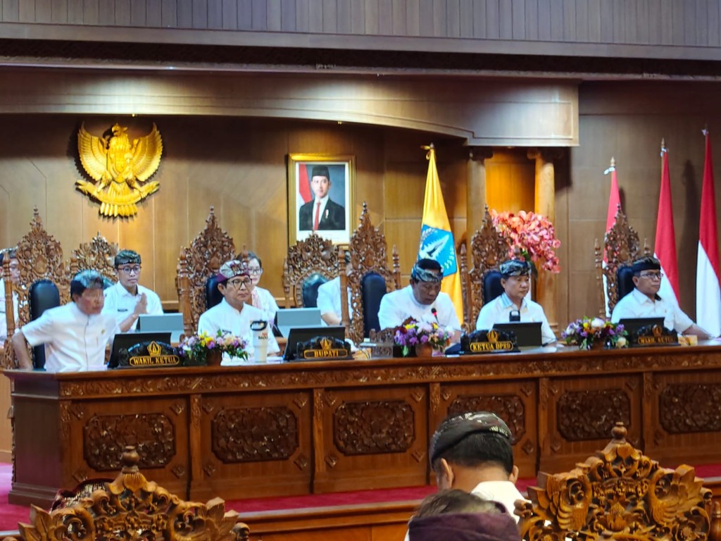 Dokumentasi dari - DPRD Kabupaten Badung Gelar Rapat Paripurna Penyampaian Rekomendasi LKPJ Bupati Badung Tahun 2025