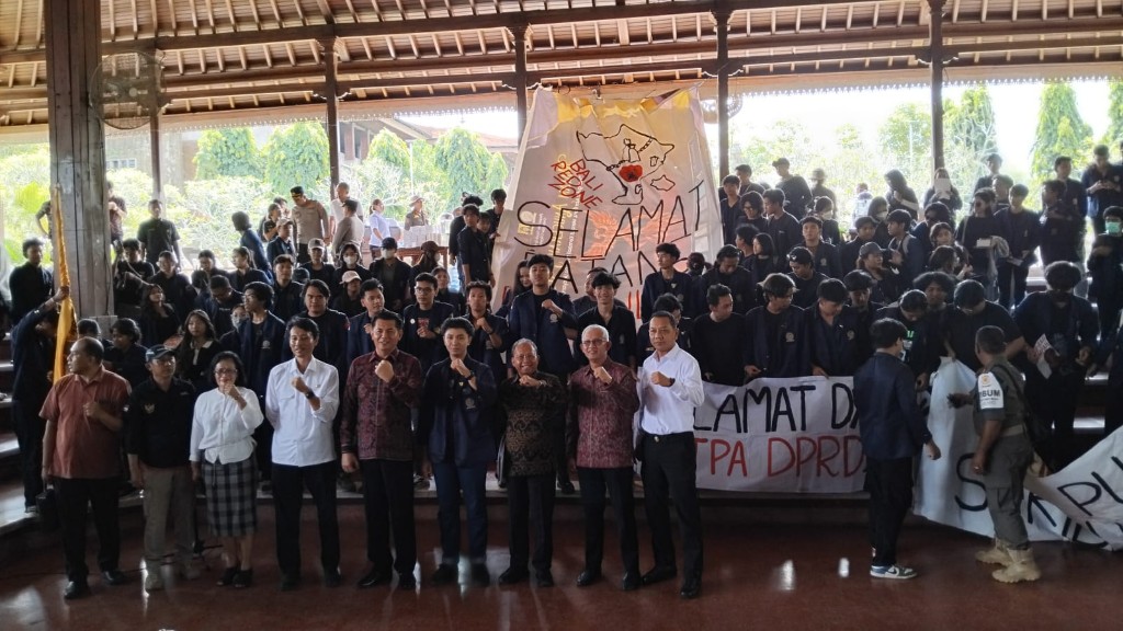 BEM Unud Kaji Ulang Anggaran MBG untuk Penuntasaan Soal Sampah di Bali