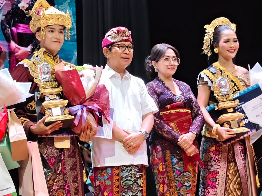 Jegeg Ni Made Yulan Pradnyaning dan Bagus Putu Abhidhamma Dharmika Putra Jadi Duta Pariwisata Badung 2026