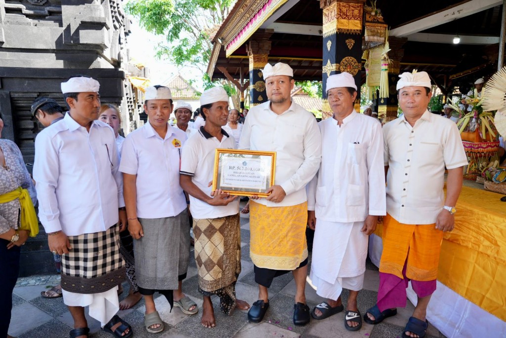Dokumentasi dari - Wabup Badung Hadiri Melaspas Gong Kebyar, Dorong Penguatan Seni dan Adat Bali