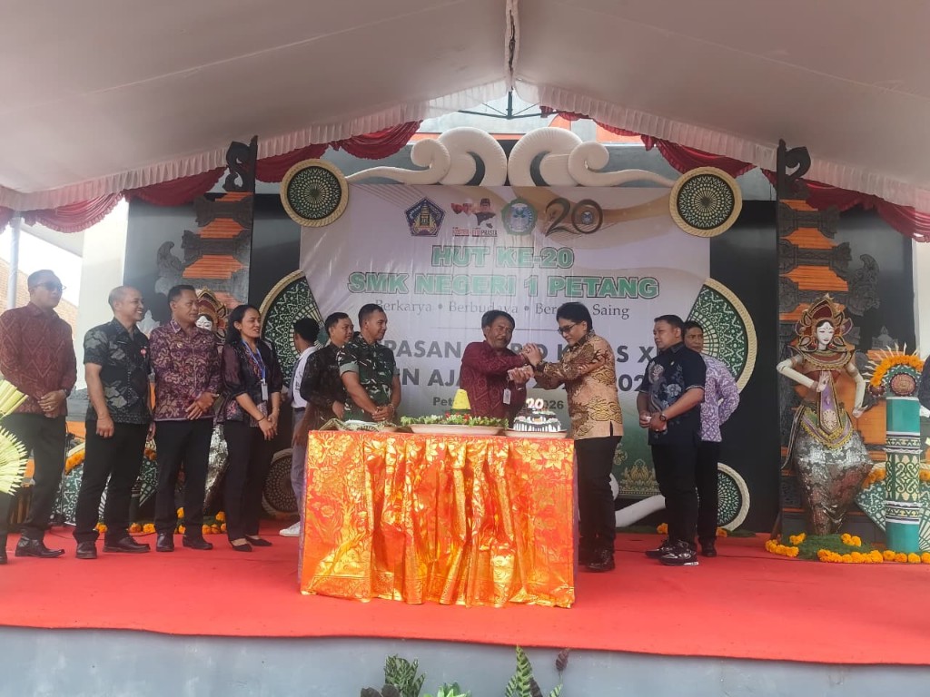 HUT ke-20 SMKN 1 Petang, Wagub Giri Prasta Tekankan Peran Generasi Muda di Sektor Pertanian