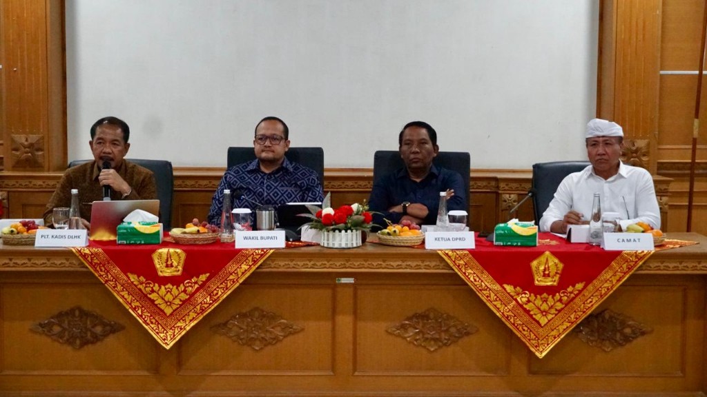 Dokumentasi dari - Genjot PSBS di Kuta, Wabup dan Ketua DPRD Pimpin Percepatan Penanganan Sampah