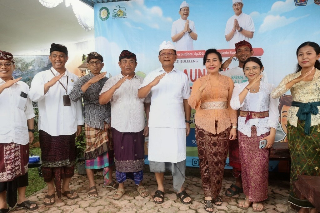 Bupati Buleleng Nyoman Sutjidra: Bank Sampah Kini Jadi Solusi Bayar Pajak Non Tunai