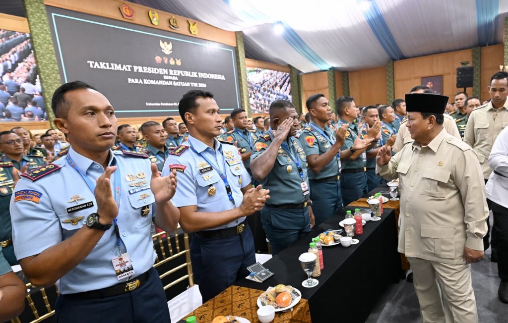 Beri Taklimat Kepada  Komandan Satuan TNI, Presiden Prabowo Kobarkan Semangat Juang dan Soliditas