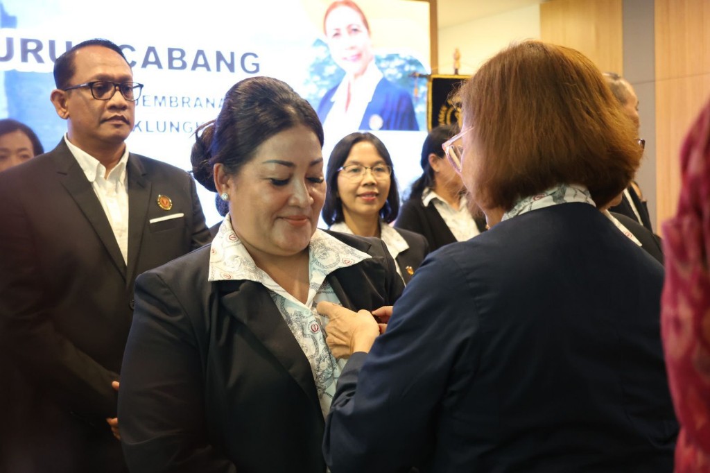 Ny. Suwandewi Eddy Mulya Resmi Pimpin YKI Kota Denpasar