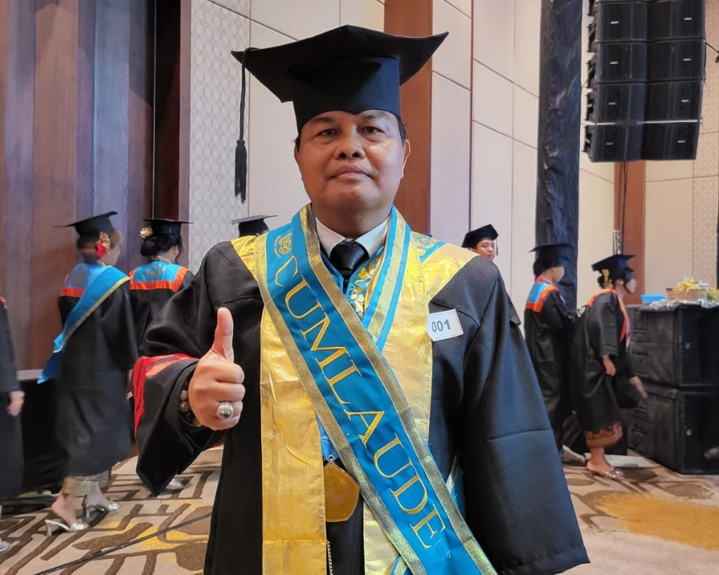Alit Wiraputra Raih Doktor di Momen Hardiknas