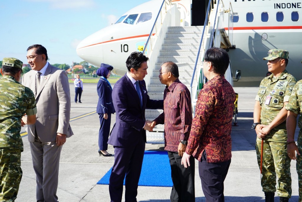 Gubernur Koster Sambut dan Lepas Dua Menhan di Bali, Tandai Penguatan Diplomasi Pertahanan Indonesia-Jepang