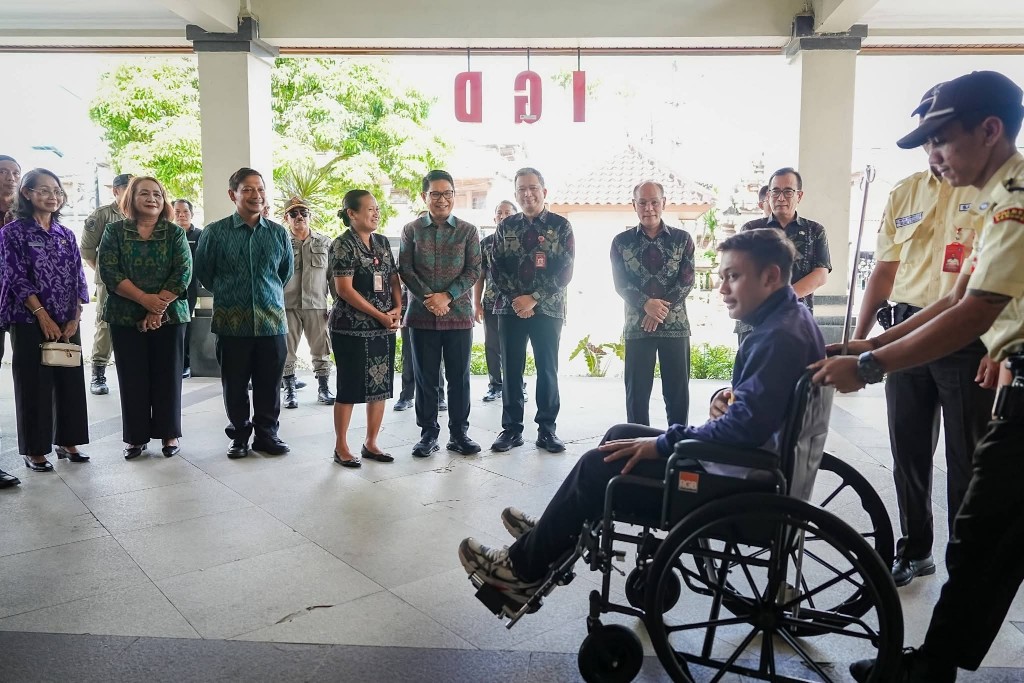 Ketua Komisi IV DPRD Badung Dampingi Bupati Adi Tinjau Kesiapan Operasional RSUD Giri Asih
