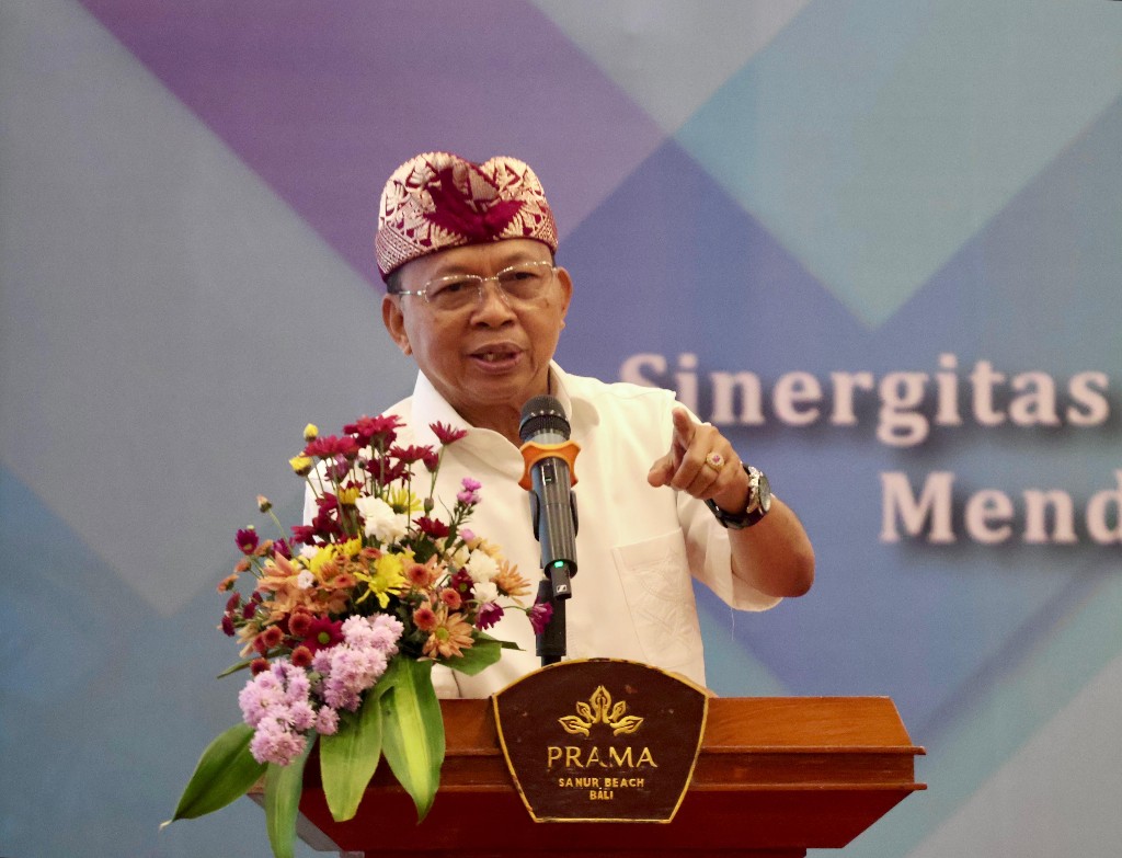 Gubernur Koster Libatkan Konsultan dan Kontraktor Lokal dalam Membangun Bali
