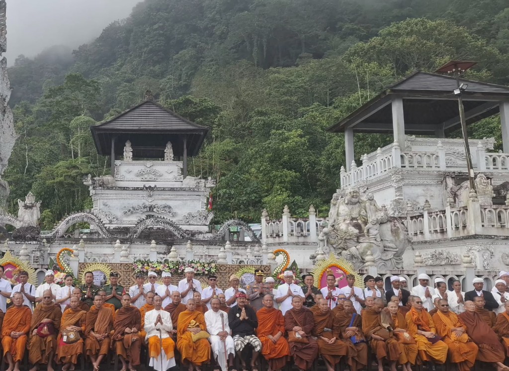 Dokumentasi dari - Dari Bedugul Untuk Borobudur: Langkah Sunyi Biksu Dilepas di Tabanan