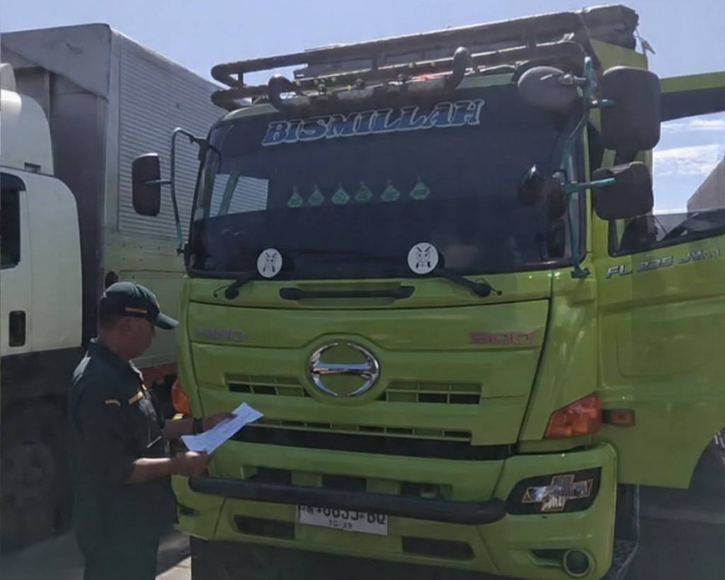 Dokumen Palsu, Karantina Bali Amankan Truk Sapi di Gilimanuk