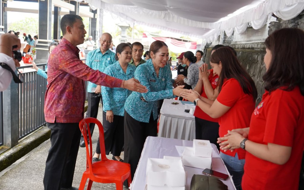 Dokumentasi dari - TP PKK Provinsi Bali Sasar Tiga Desa di Jembrana, Aksi Sosial “Bergerak dan Berbagi