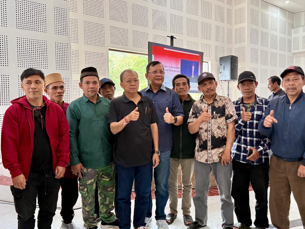 Gubernur Koster Bersama Masyarakat Kawasan Turyapada Tower Sepakati Pembebasan Lahan sesuai Aturan
