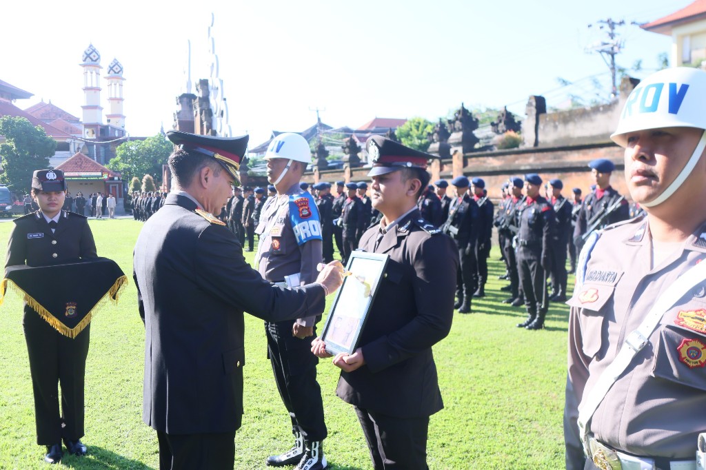 Polda Bali Jatuhkan Sanksi PTDH terhadap Anggota Pelanggar Kode Etik Profesi Polri