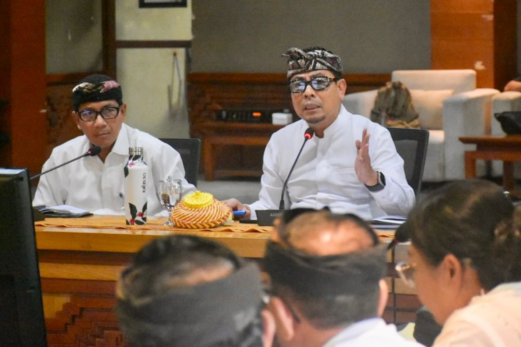 Pemkot Denpasar Percepat Pendistribusian Bag Komposter Bagi Masyarakat
