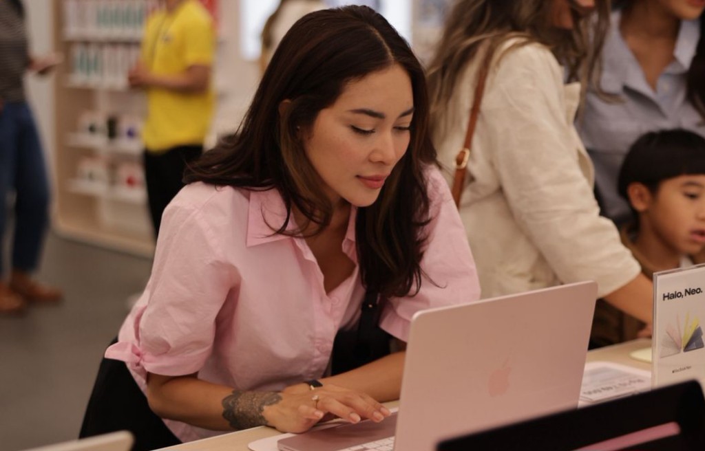 Perkenalkan Produk Terbaru Macbook Neo di Digimap, Teknologi Canggih Dikemas Warna Warni Cerah