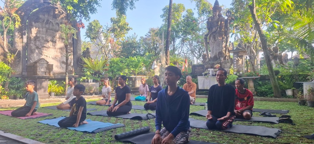 Dhyan Foundation Gelar Yoga Kebangsaan di Monumen Perjuangan Bangsal