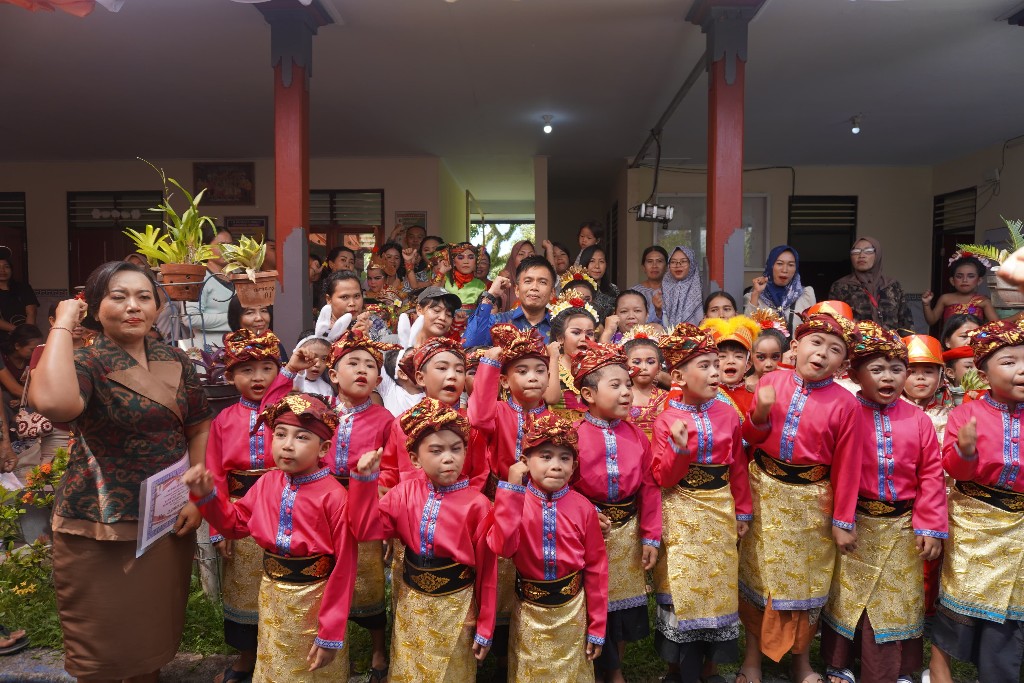 Pelepasan Siswa TK Negeri Pembina Melaya, Wabup Ipat Ingatkan Pentingnya Pendidikan Karakter Sejak Dini