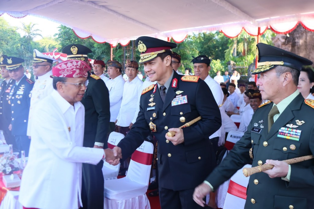 Dokumentasi dari - Kapolda Bali Hadiri Upacara Hari Lahir Pancasila