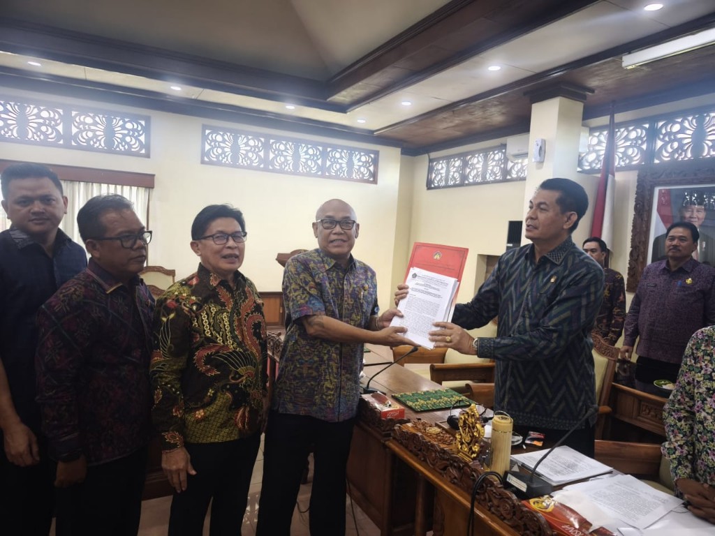 Ketua DPRD Bali Terima Rekomendasi Pansus TRAP, BTID Lakukan Kajian Internal dan Berkomitmen Terus Bersikap Kooperatif