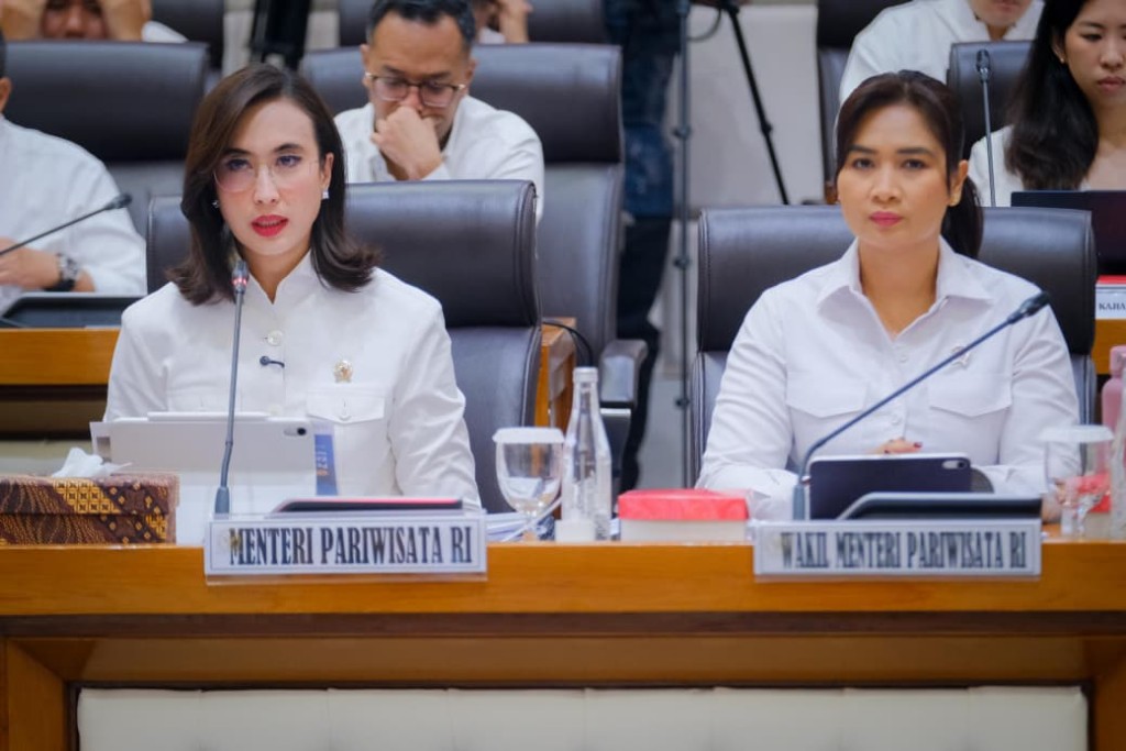 Di Tengah Dinamika Global, Pariwisata Indonesia Tetap Tumbuh dan Menggerakkan Ekonomi, Kemenpar Fokus pada Kesejahteraan Rakyat
