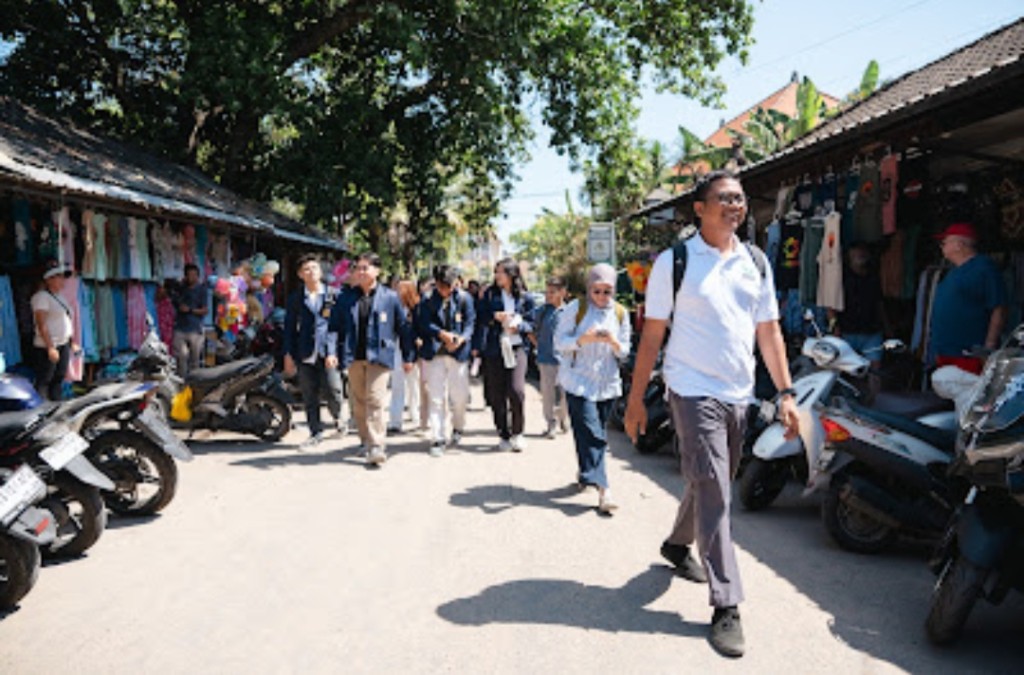 Mahasiswa FEB Unud Pelajari Kawasan Rendah Emisi Sanur, Dukung Bali Net Zero Emission 2045