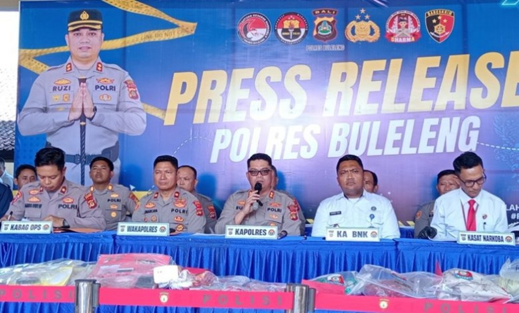 Dokumentasi dari - "Untuk Pertama Kali, Polres Buleleng Berhasil Ungkap Kasus Narkoba Jenis Kokain 22,00 Gram"