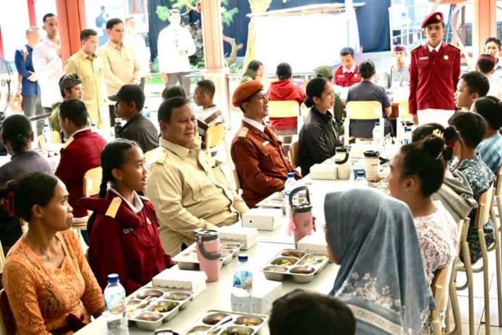 Presiden Prabowo Terima Laporan DEN, MBG Hadirkan Makanan Bergizi hingga Harapan Baru