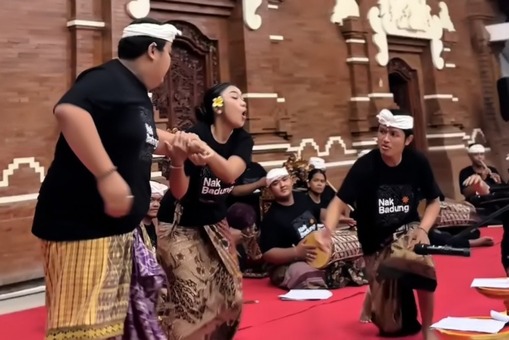 Gladi Bersih PKB XLVIII, Penampilan Duta Badung Taman Penasar Tuai Apresiasi Bupati Adi Arnawa