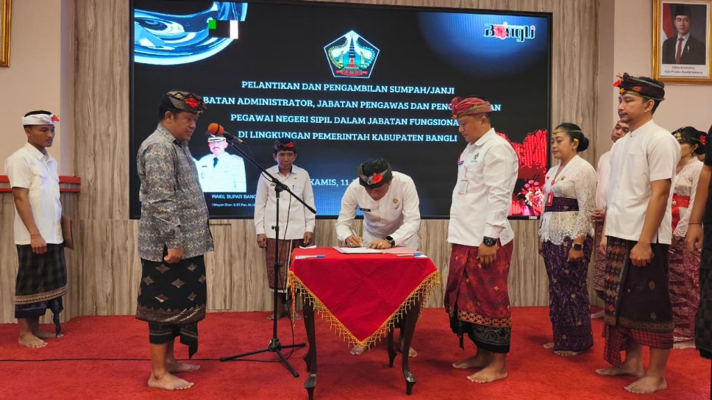 Bupati Sedana Arta Lantik Sejumlah Pejabat Bangli, Tekankan Semangat ‘Jengah’ dan Pelayanan Publik