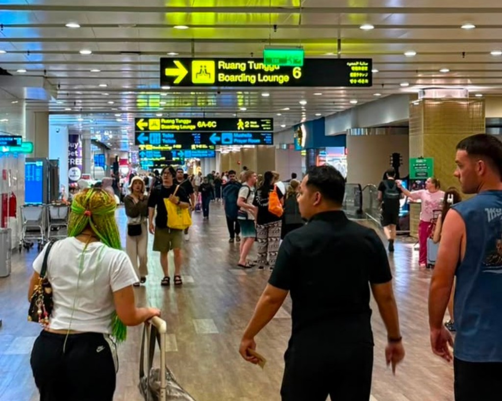 Imigrasi Ngurah Rai Deportasi WN Arab Saudi Akibat Membuat Kegaduhan di Bandara Ngurah Rai