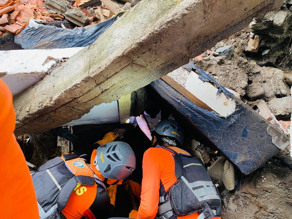 Korban Banjir di Desa Bakti Seraga Ditemukan di Reruntuhan