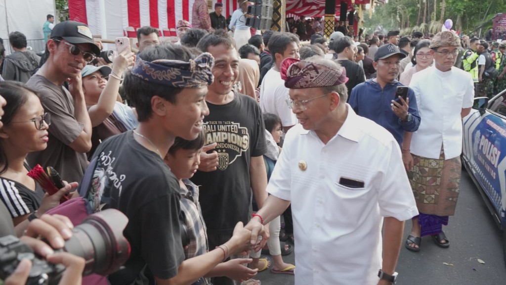 Gubernur Koster Lepas Peed Aya, Tandai Pembukaan Pesta Kesenian Bali (PKB) XLVIII
