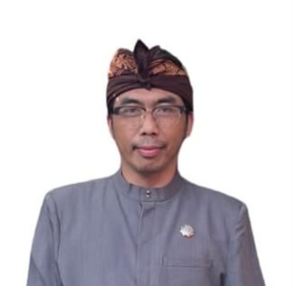 Ngiring Sesainin Mebakti