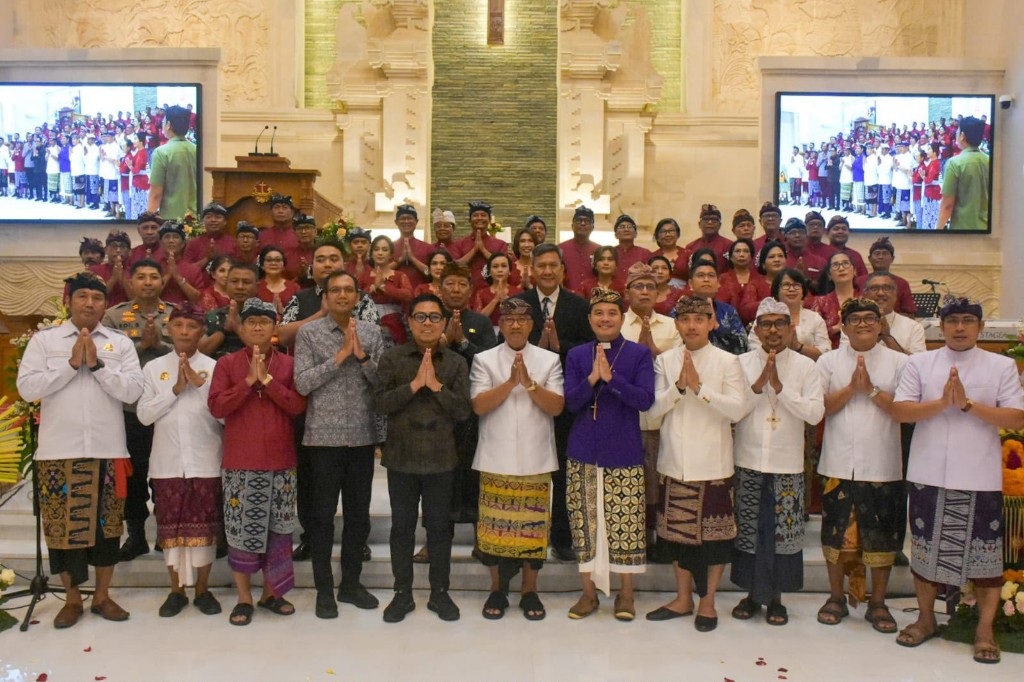 Wawali Arya Wibawa Hadiri Peresmian Gedung Gereja GKPB Jemaat Kristus Kasih Denpasar