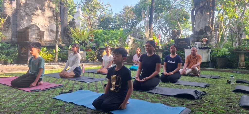 Napas Sebagai Indikator Kesehatan Anda: Sesi Sanatan Kriya di Bali
