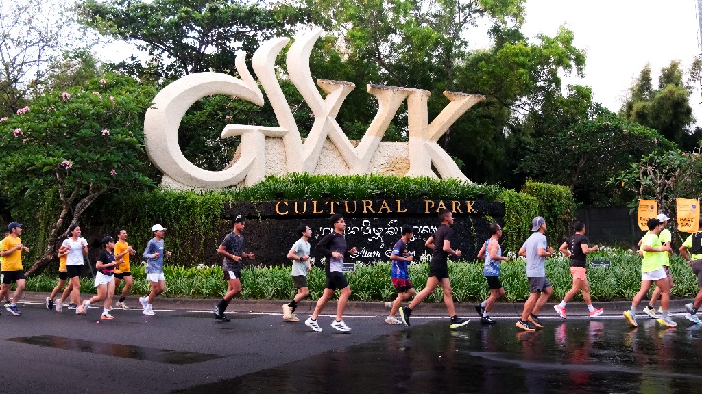 GWK Cultural Park Dukung Aktivitas Komunitas Lari Melalui Road To Maybank Marathon