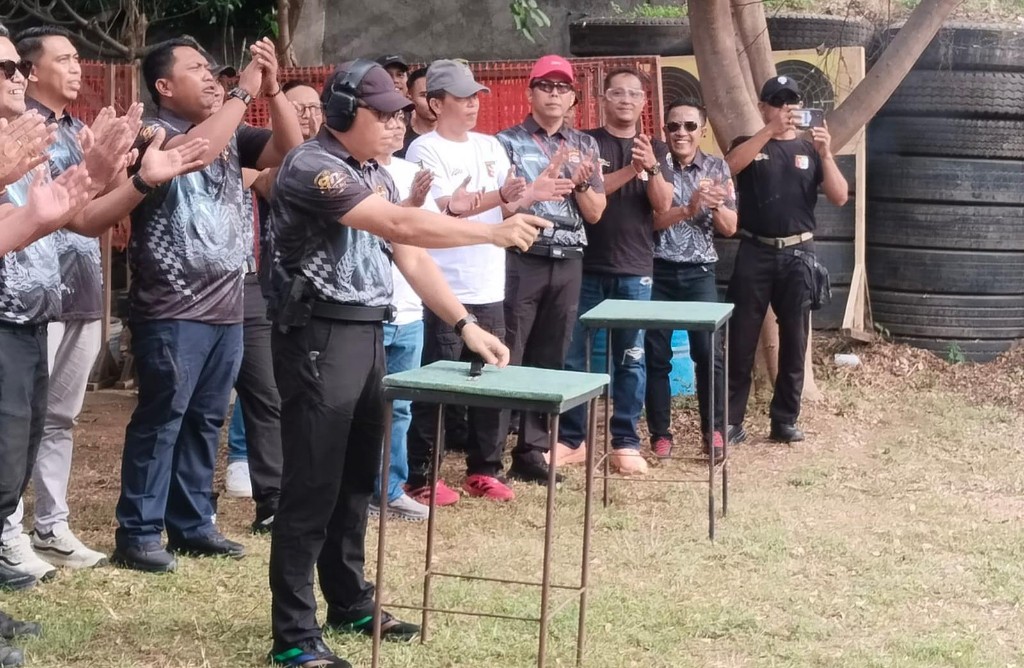 Dokumentasi dari - Perbakin Buleleng Gelar Kejuaraan Menembak Sambut Hari Bhayangkara ke-80