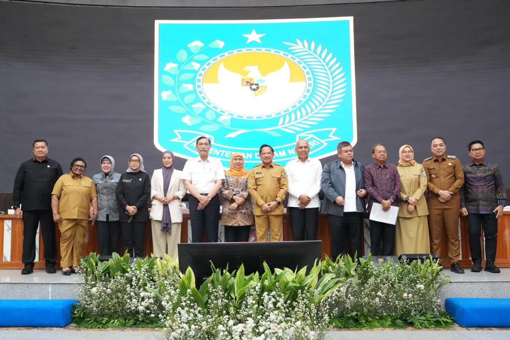 Hadiri Rakor Kemendagri, Bupati Adi Arnawa Siap Wujudkan Penyaluran Bansos Digital yang Transparan