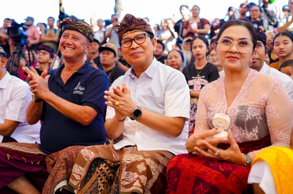 Bupati Adi Arnawa Janjikan Panggung Rutin bagi Seniman Badung, Budaya Siap Jadi Atraksi Wisata