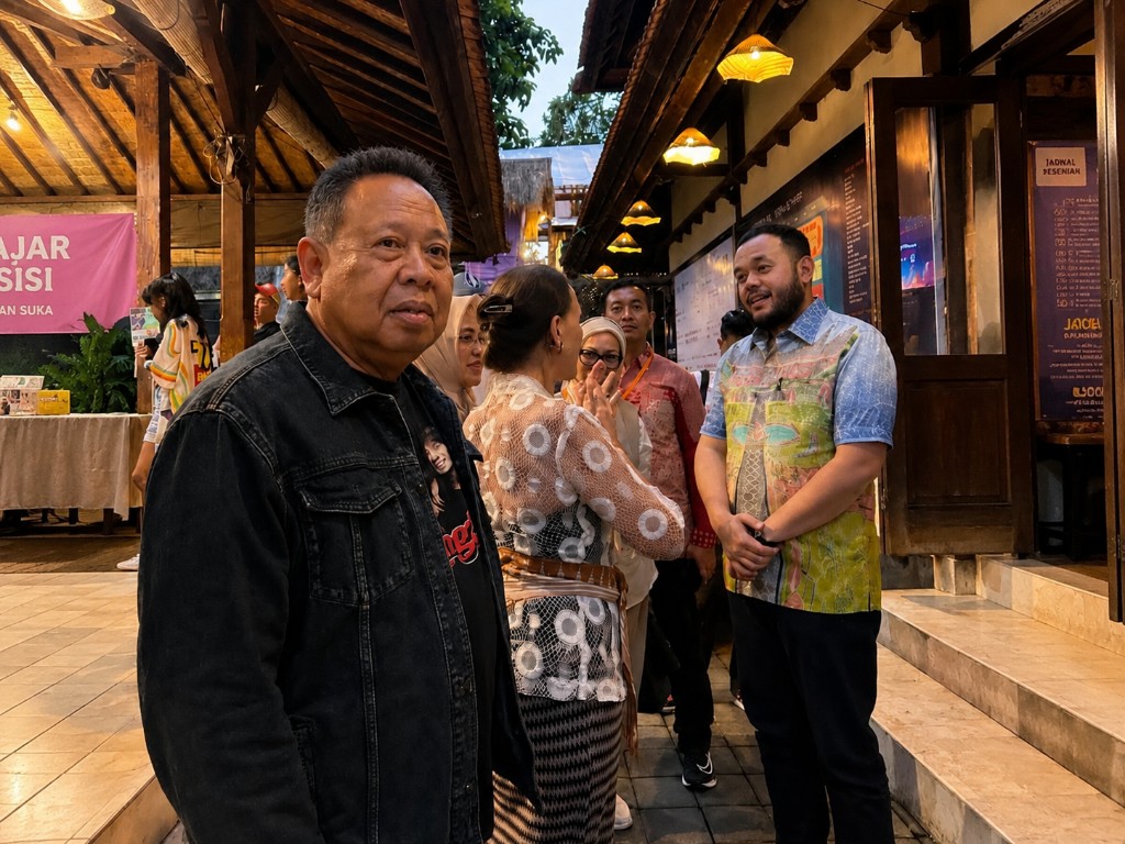 Dharmacray dan Democracy Perspektif Hindu, Nusantara, dan Politik Global