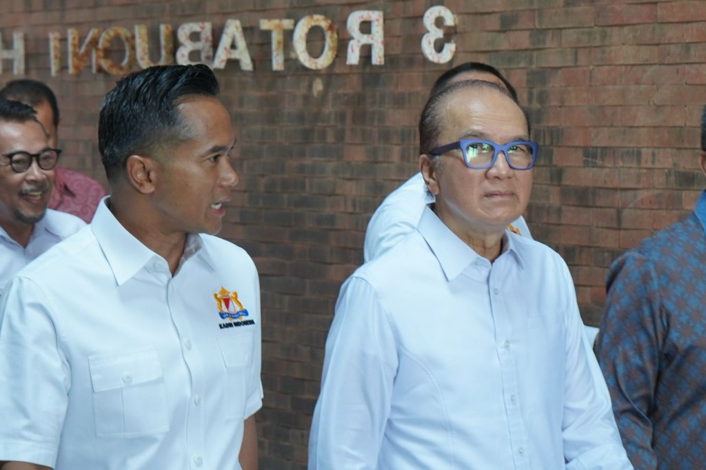 UID Talk Episode ke-28; Ketum KADIN Indonesia Tekankan Pergeseran Ekonomi Berbasis SDA menuju SDM