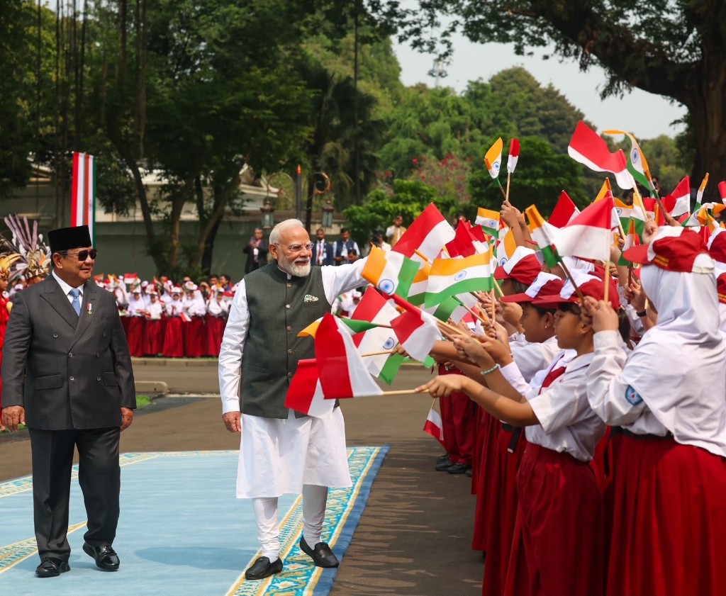 Presiden Prabowo Berikan Penghormatan Tertinggi, Kunjungan Kenegaraan PM Modi di Istana Merdeka dari Kawasan Monas