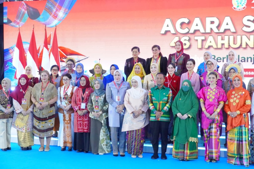 Dekranas Perkuat Sinergi Daerah, Ny. Putri Koster Hadiri Syukuran HUT ke-46 di Makassar