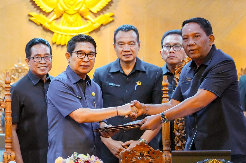 Bupati Adi Arnawa Siapkan Langkah Cepat Atasi Kemacetan dan Sampah Usai Terima Masukan DPRD
